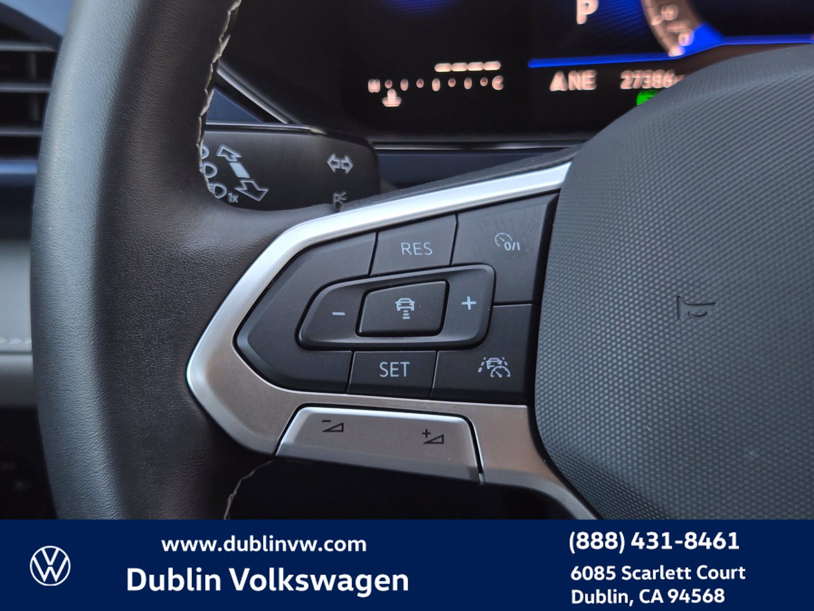 Certified 2024 Volkswagen Taos SE FWD image 21