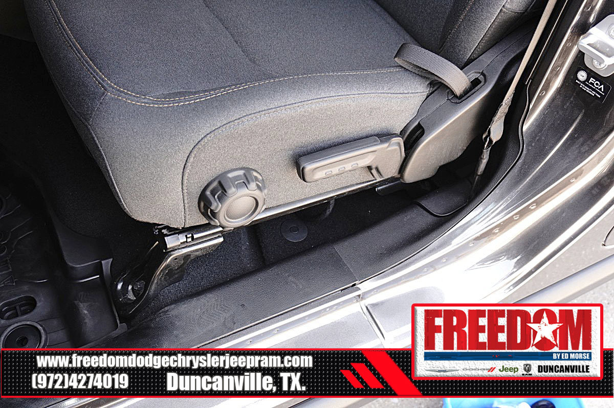 Used 2024 Jeep Gladiator Sport AWD/4WD image 40