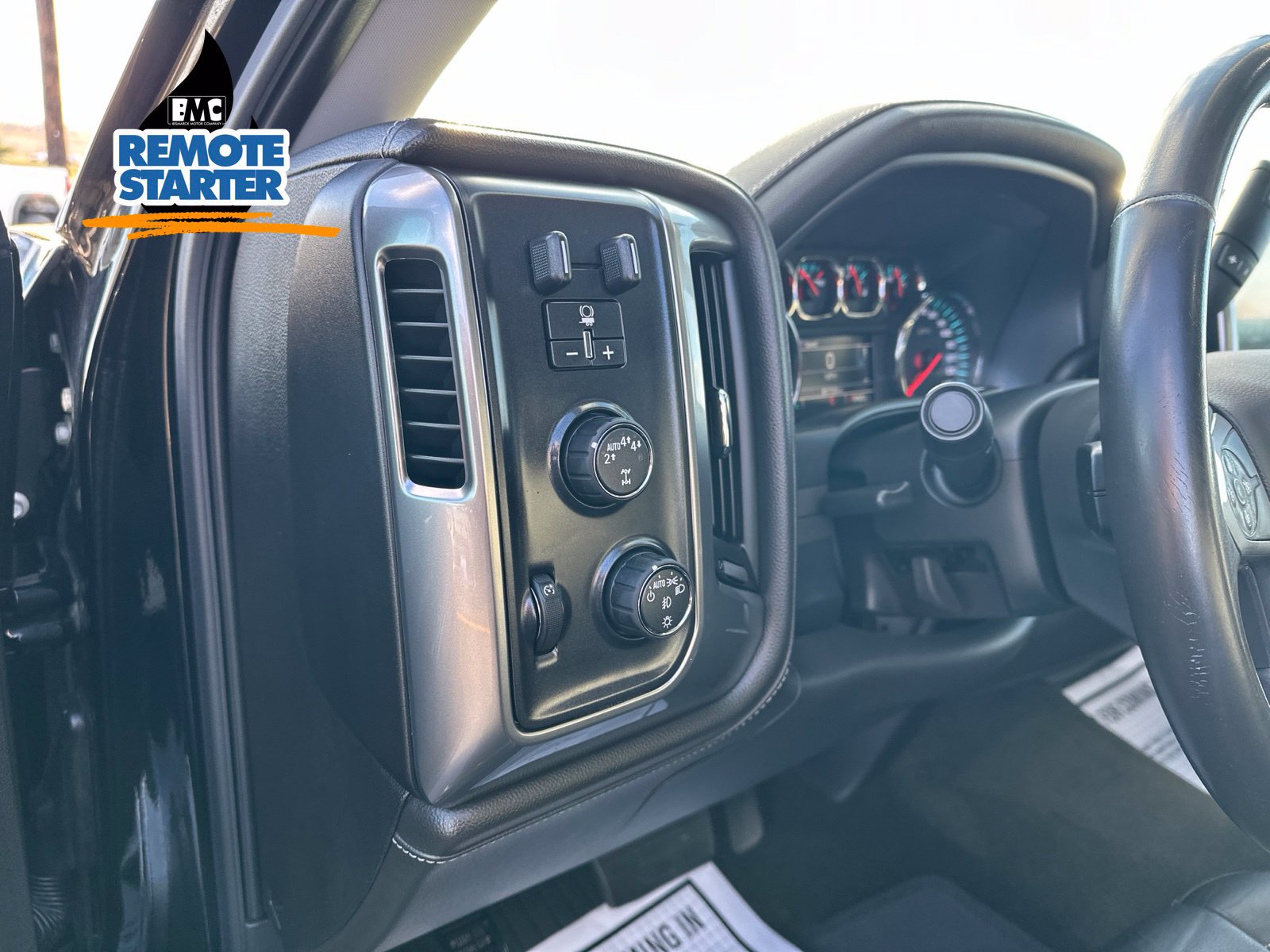 Used 2017 Chevrolet Silverado 1500 LTZ Z71 w/ Midnight Edition AWD/4WD image 18