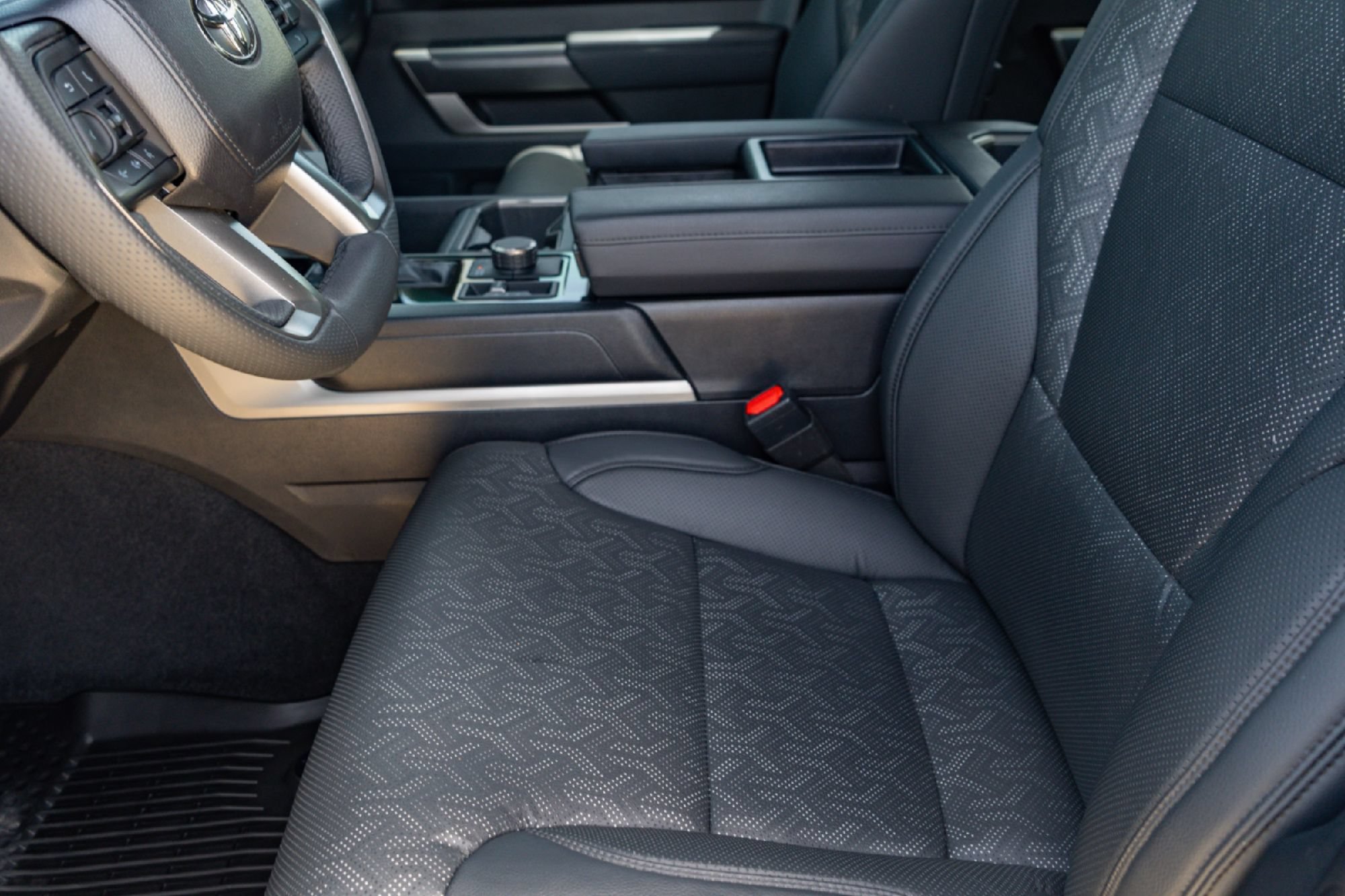 Used 2025 Toyota Tundra SR5 AWD/4WD image 10
