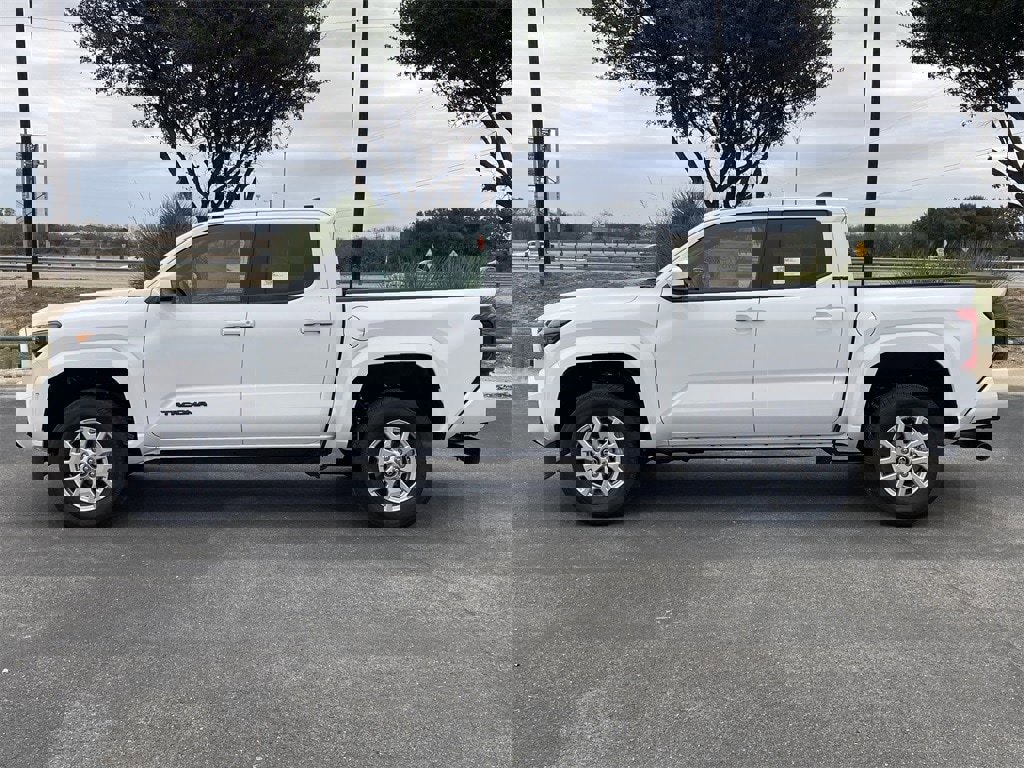 New 2026 Toyota Tacoma SR5 image 8