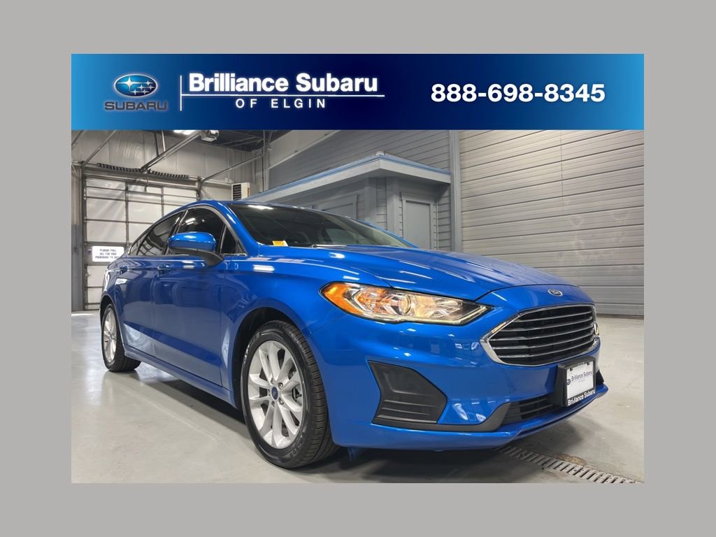 Used 2020 Ford Fusion SE image 1