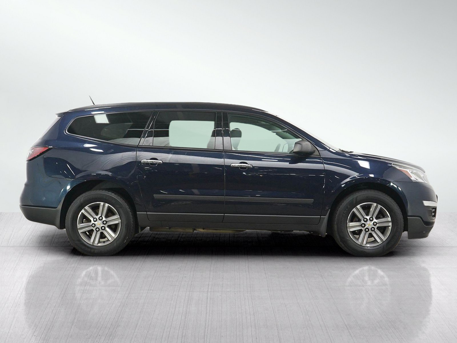 Used 2017 Chevrolet Traverse LS AWD/4WD image 6