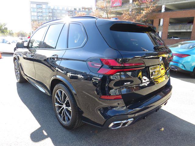 Used 2025 BMW X5 M60i w/ Executive Package image 2