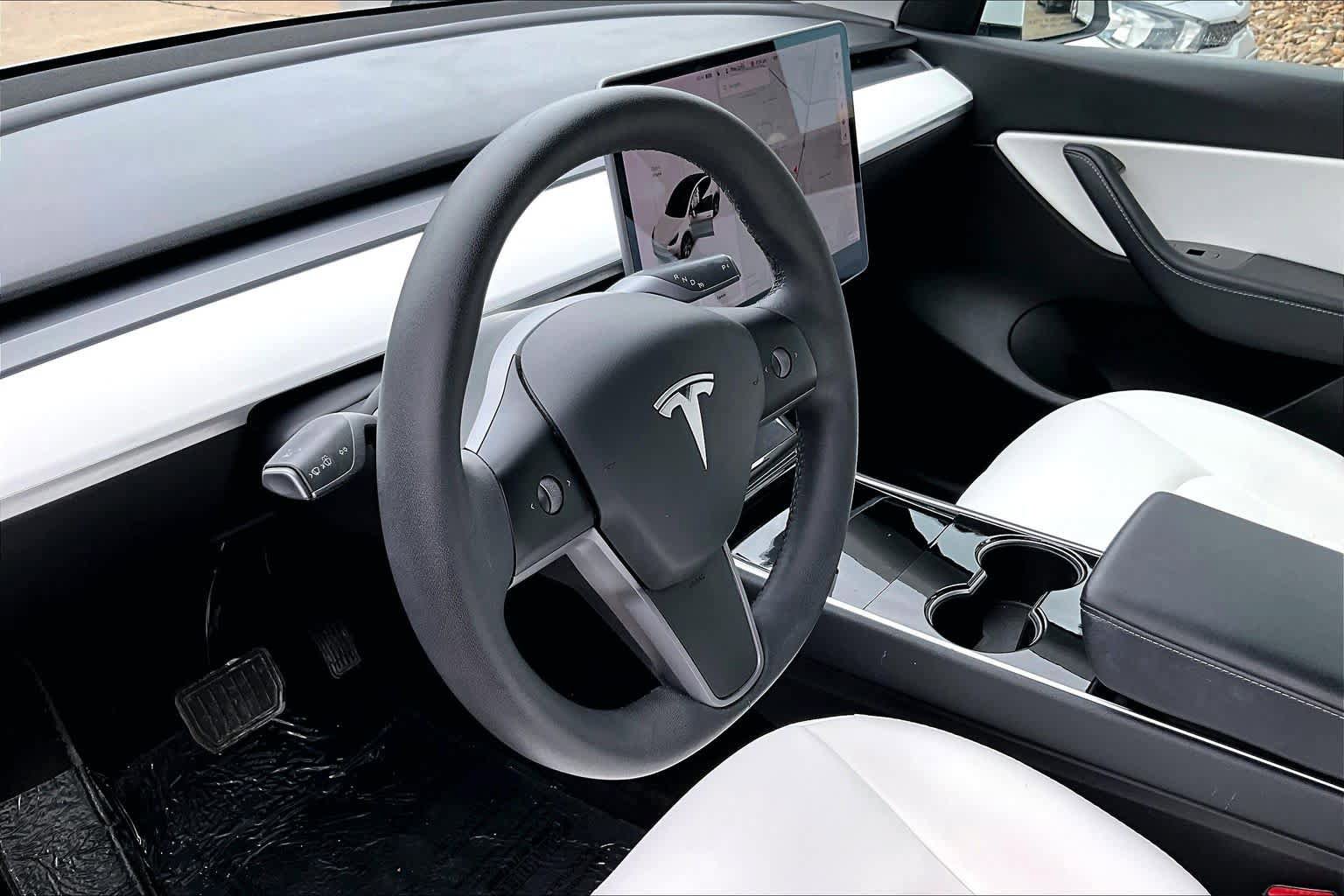 Used 2021 Tesla Model Y Long Range AWD/4WD image 17