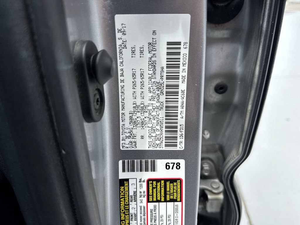 Used 2017 Toyota Tacoma TRD Sport w/ Tow Package RWD image 58