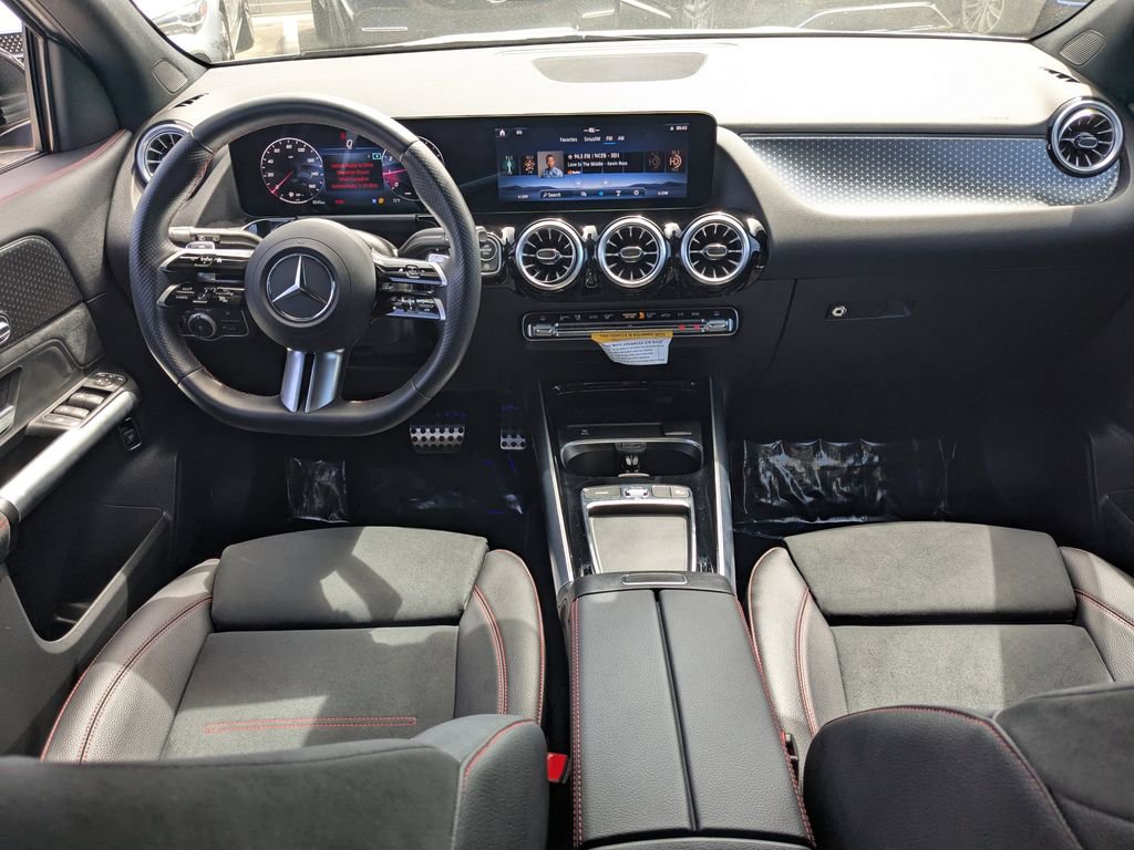 Certified 2025 Mercedes-Benz GLA 250 image 2