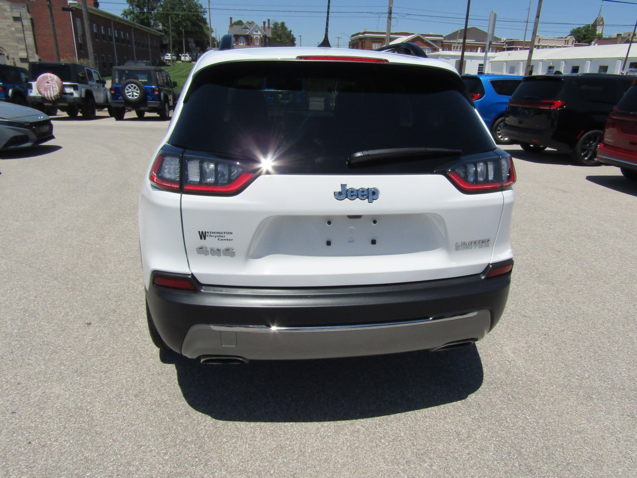 Used 2022 Jeep Cherokee Limited AWD/4WD image 4