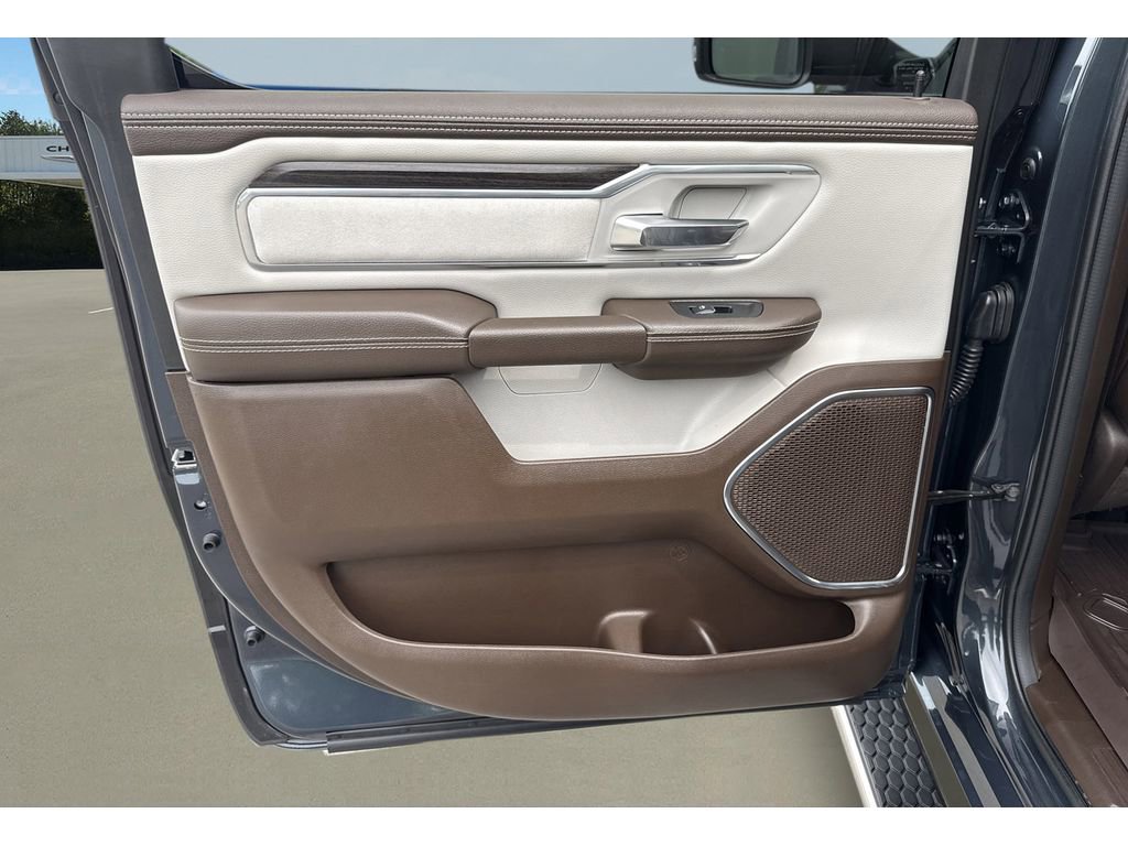 Used 2026 RAM 1500 Laramie AWD/4WD image 16