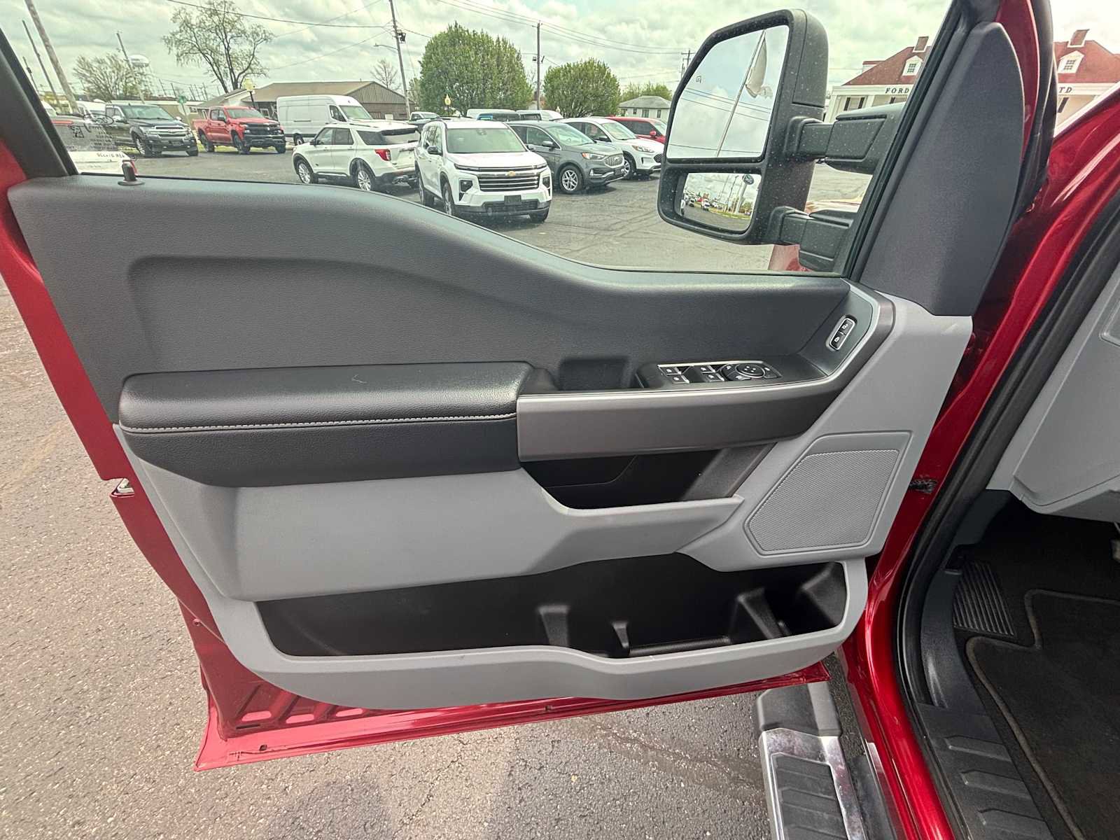 Used 2025 Ford F350 XLT image 16