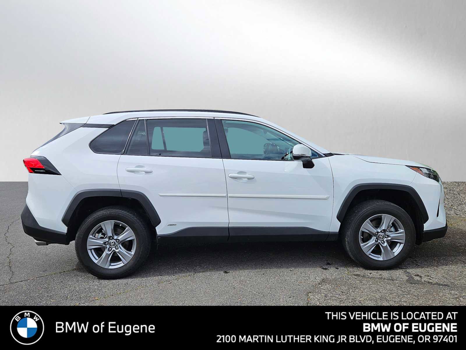Used 2024 Toyota RAV4 LE AWD/4WD video 2