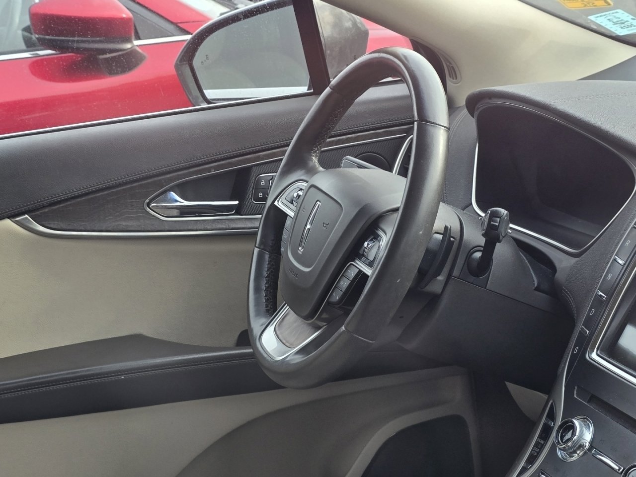 Used 2020 Lincoln Nautilus Reserve image 15