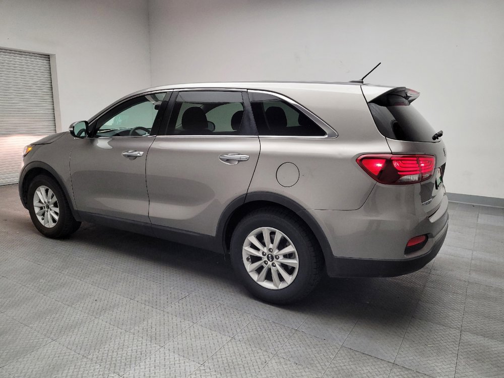 Used 2019 Kia Sorento LX image 3