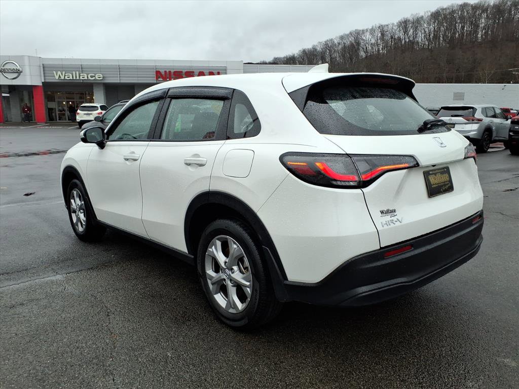 Used 2025 Honda HR-V LX image 3