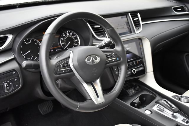Used 2025 INFINITI QX55 Essential w/ Cargo Package image 22