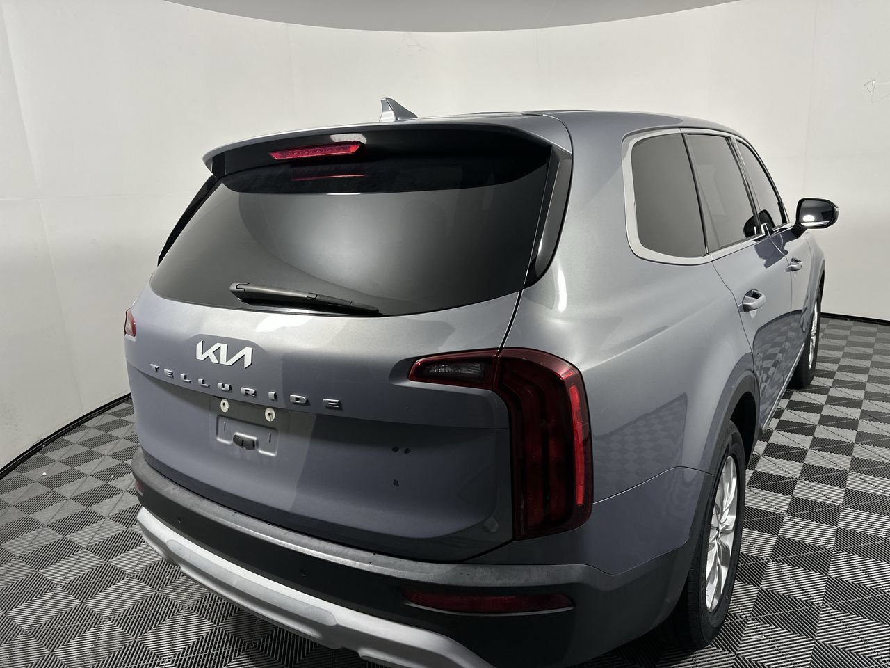 Used 2022 Kia Telluride LX FWD image 18