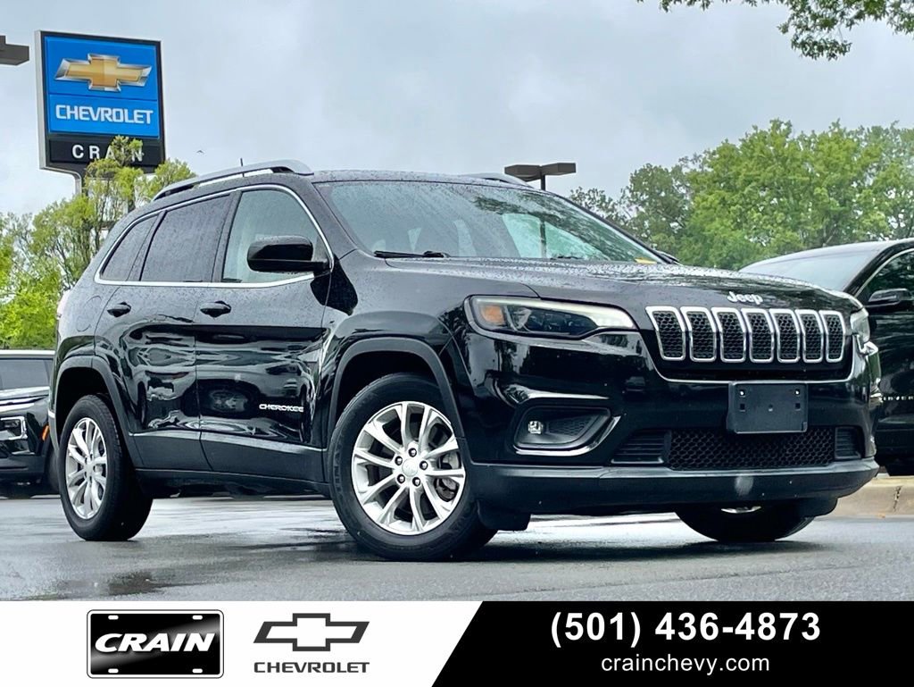 Used 2019 Jeep Cherokee Latitude w/ Popular Appearance Group