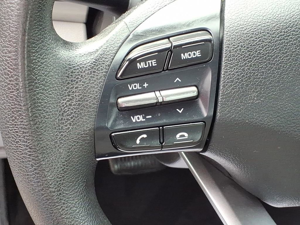 Used 2019 Hyundai Elantra SE FWD image 16