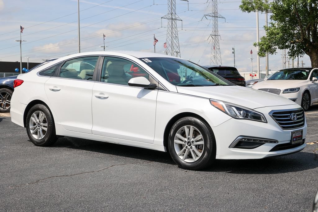 Used 2015 Hyundai Sonata SE w/ Option Group 09 FWD image 23