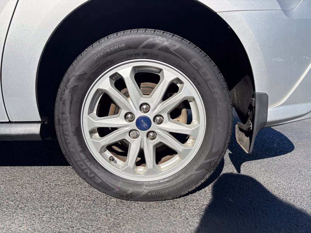 Used 2021 Ford Transit Connect XLT FWD image 5