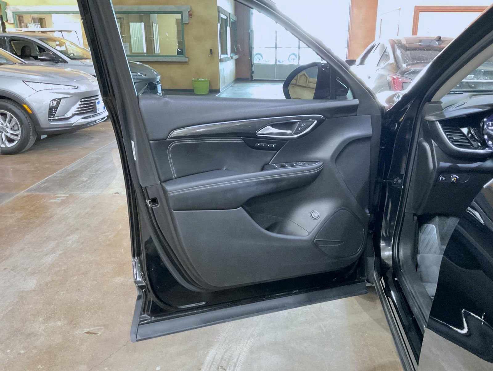 Certified 2023 Buick Envision Essence image 9