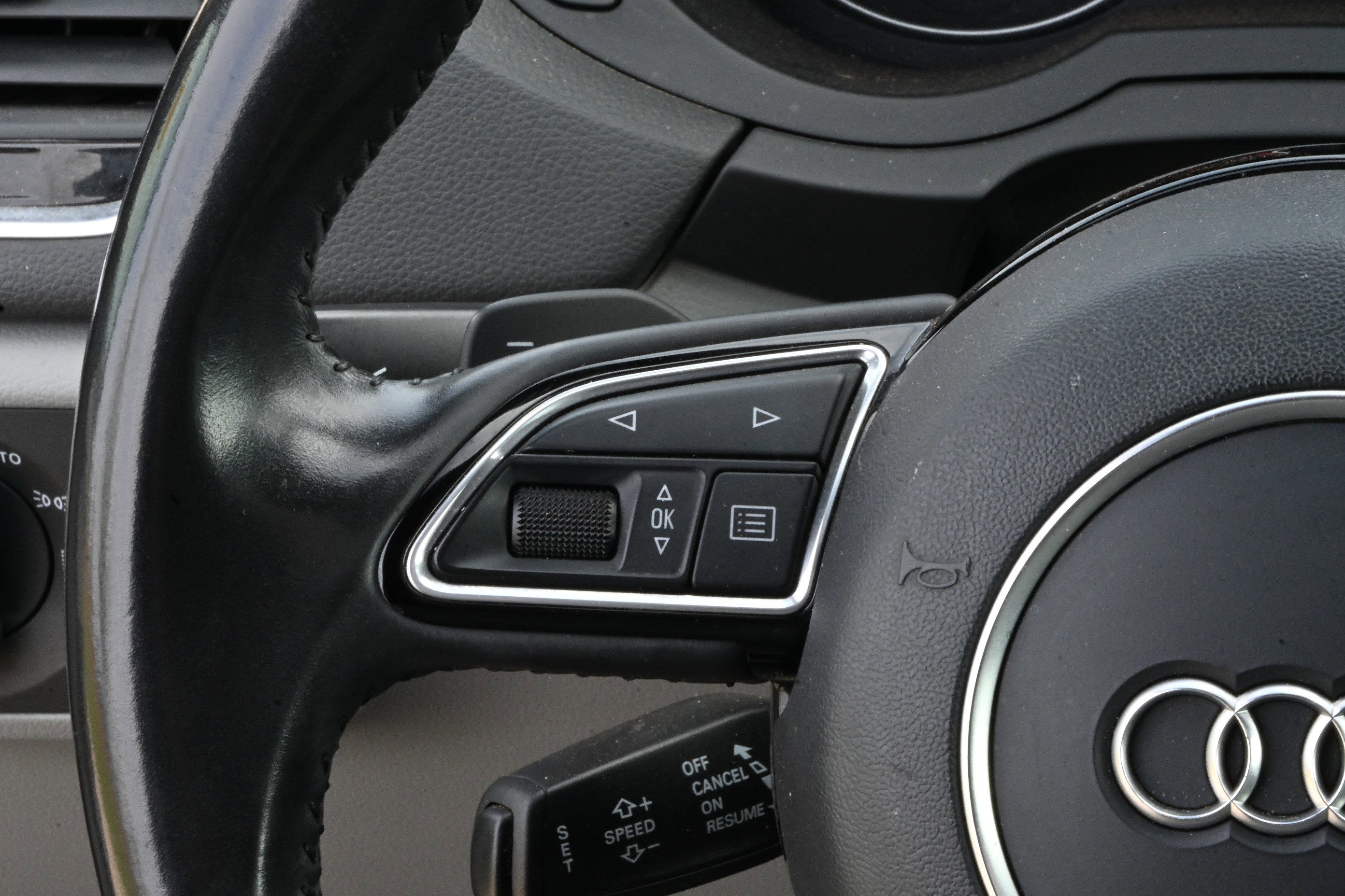 Used 2018 Audi Q3 2.0T Premium w/ Convenience Package image 31