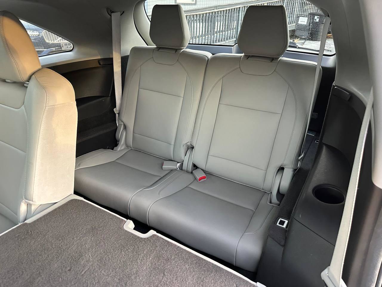 Used 2016 Acura MDX w/ AcuraWatch Plus Package FWD image 24