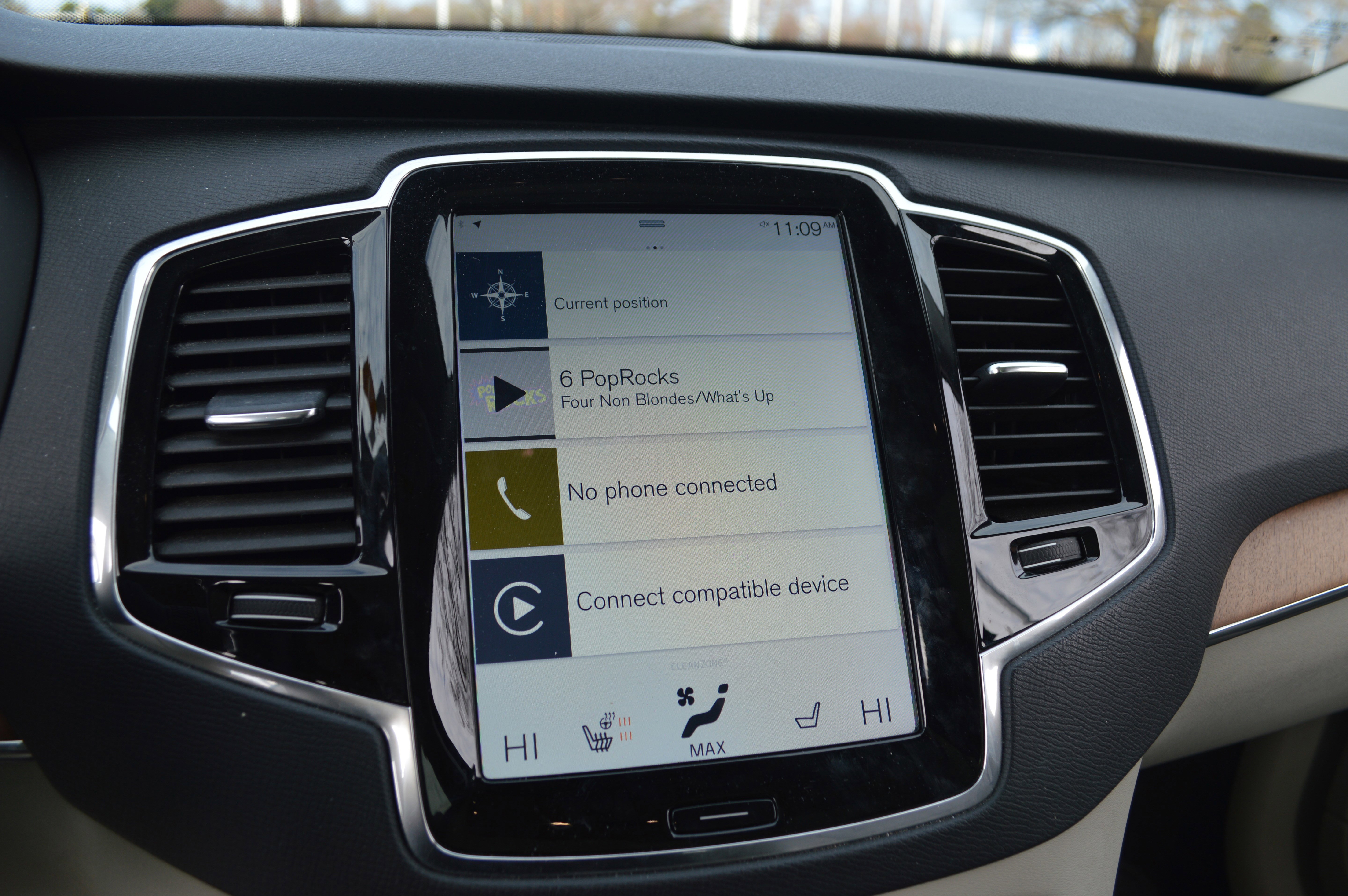 Used 2022 Volvo XC90 T6 Momentum w/ Advanced Package image 18