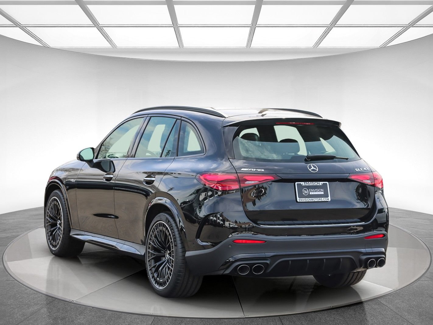 New 2025 Mercedes-Benz GLC 43 AMG 4MATIC image 2
