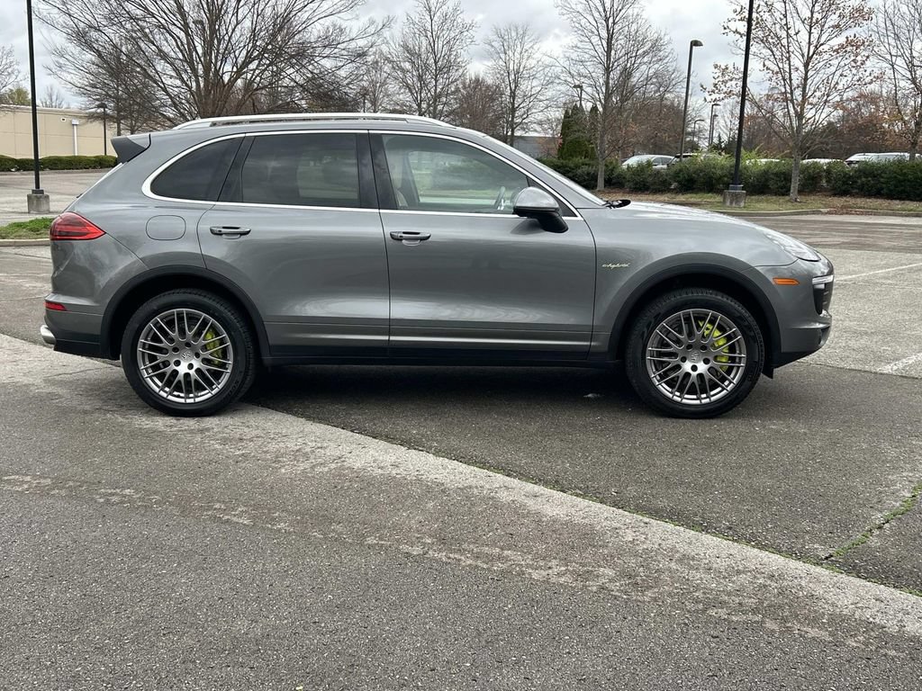 Used 2018 Porsche Cayenne S w/ Premium Package Plus AWD/4WD image 8
