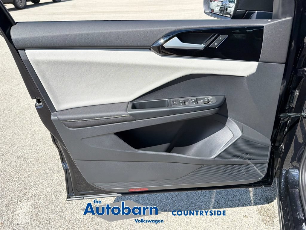 New 2026 Volkswagen Taos S FWD image 9