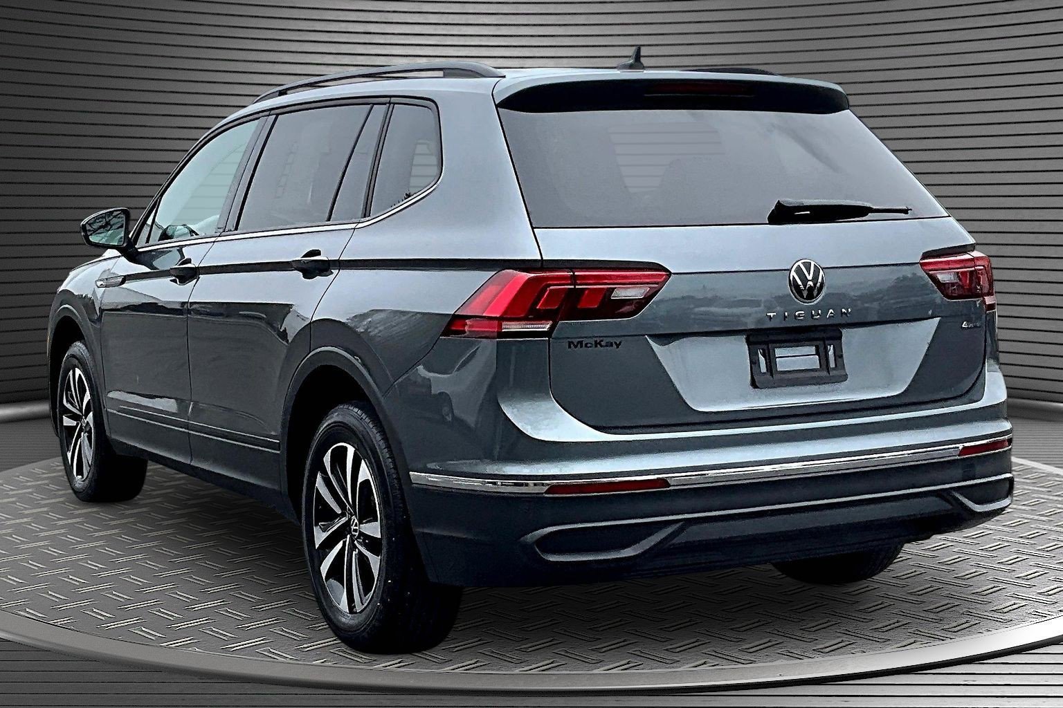 Used 2023 Volkswagen Tiguan S w/ Driver Assistance Package AWD/4WD image 4