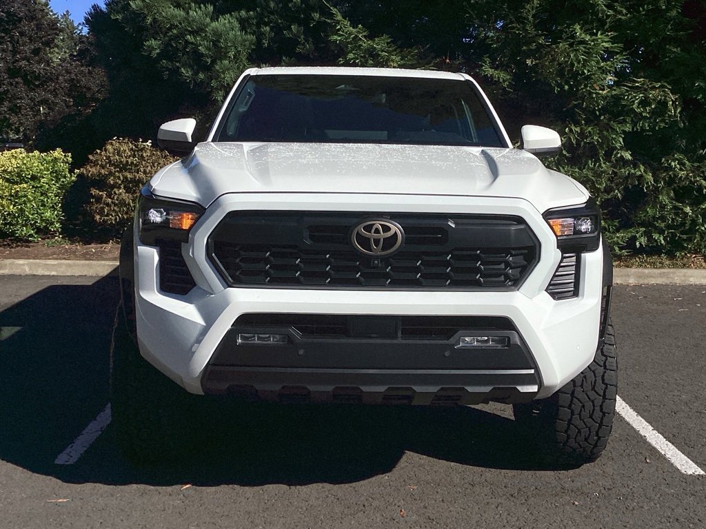 Used 2024 Toyota Tacoma TRD Off-Road image 18