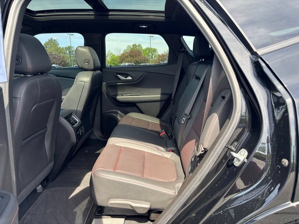 Used 2022 Chevrolet Blazer RS w/ Enhanced Convenience Package FWD image 19