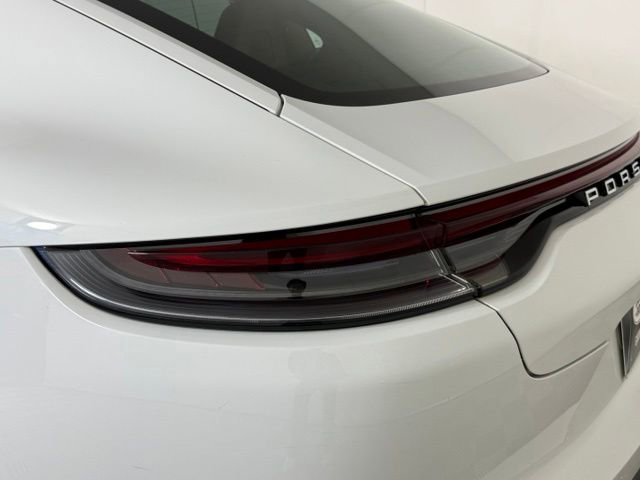Used 2021 Porsche Panamera RWD image 11