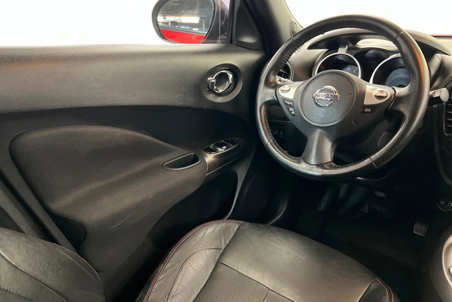 Used 2012 Nissan Juke SL FWD image 11