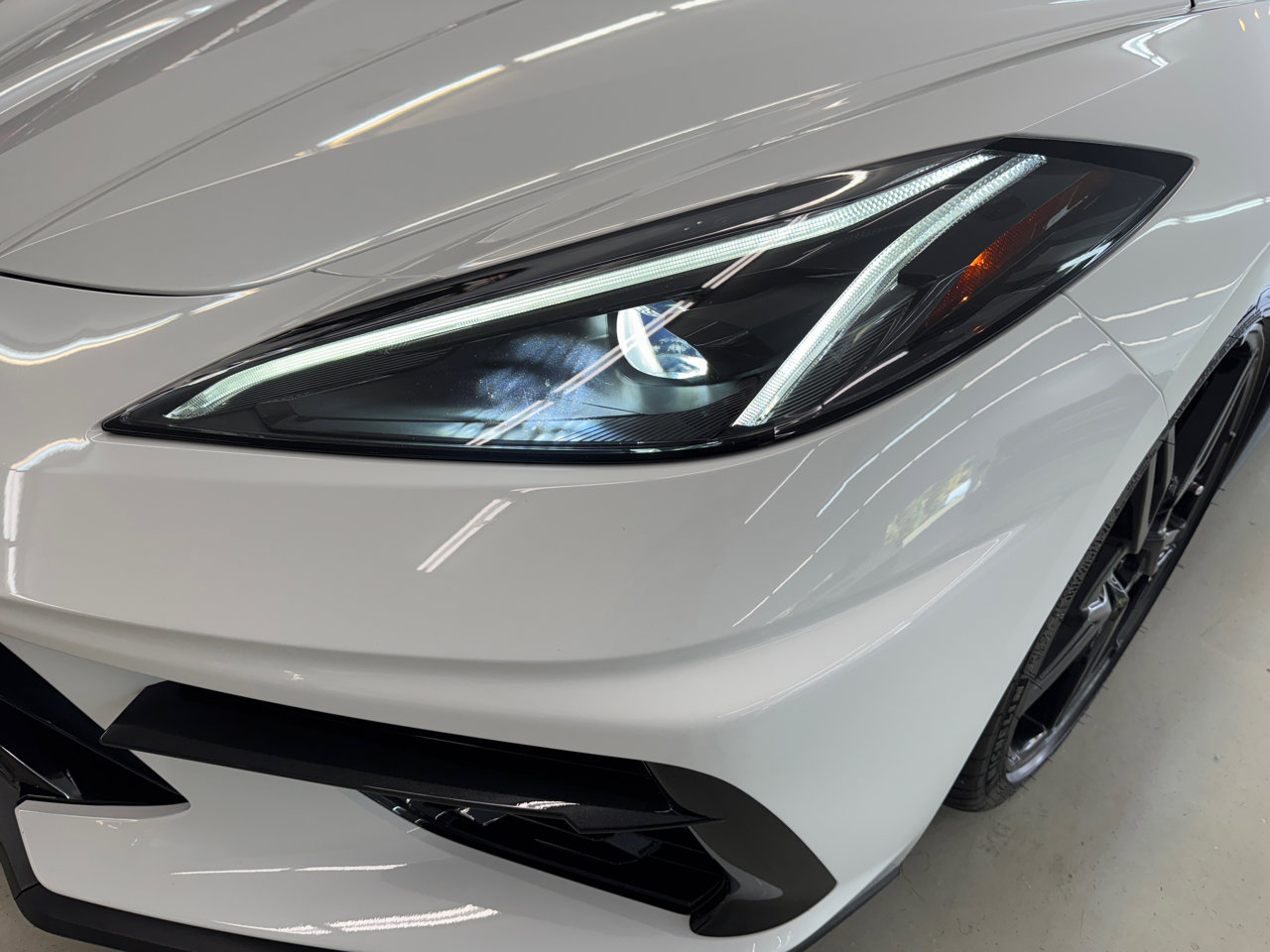 Used 2021 Chevrolet Corvette Stingray 3LT w/ Z51 Performance Package image 29