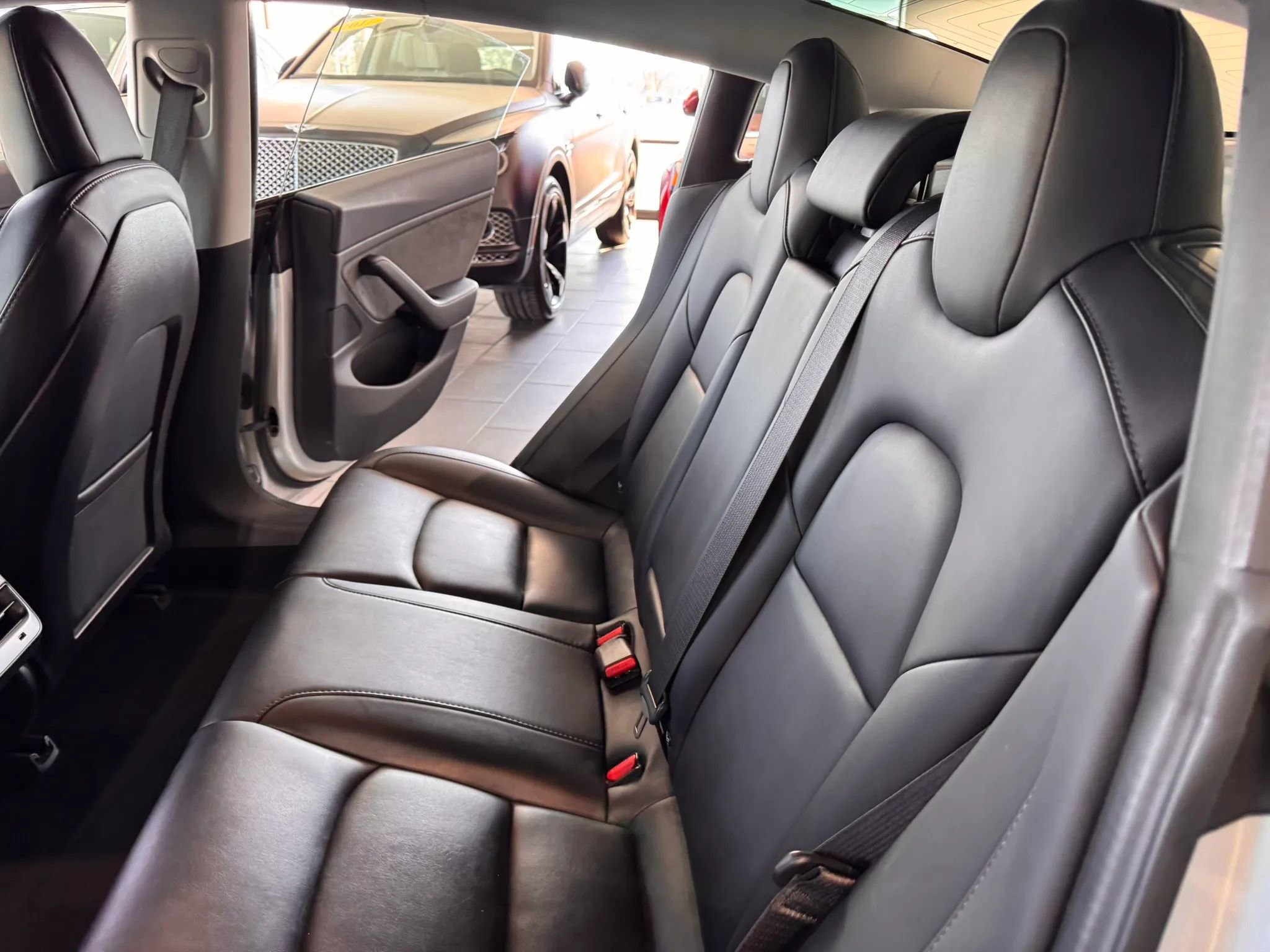 Used 2018 Tesla Model 3 Long Range image 19