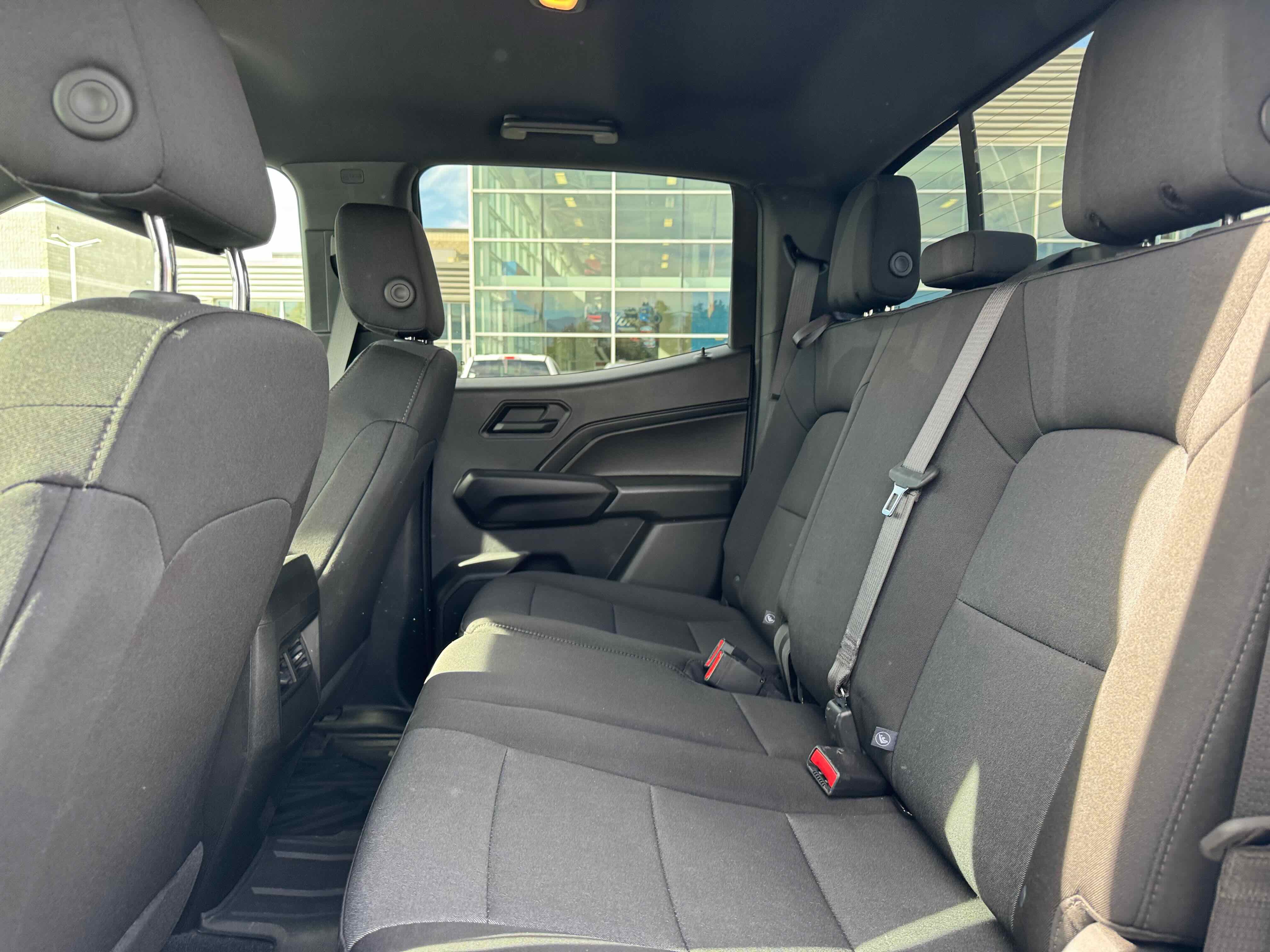 Used 2025 Chevrolet Colorado Trail Boss image 29