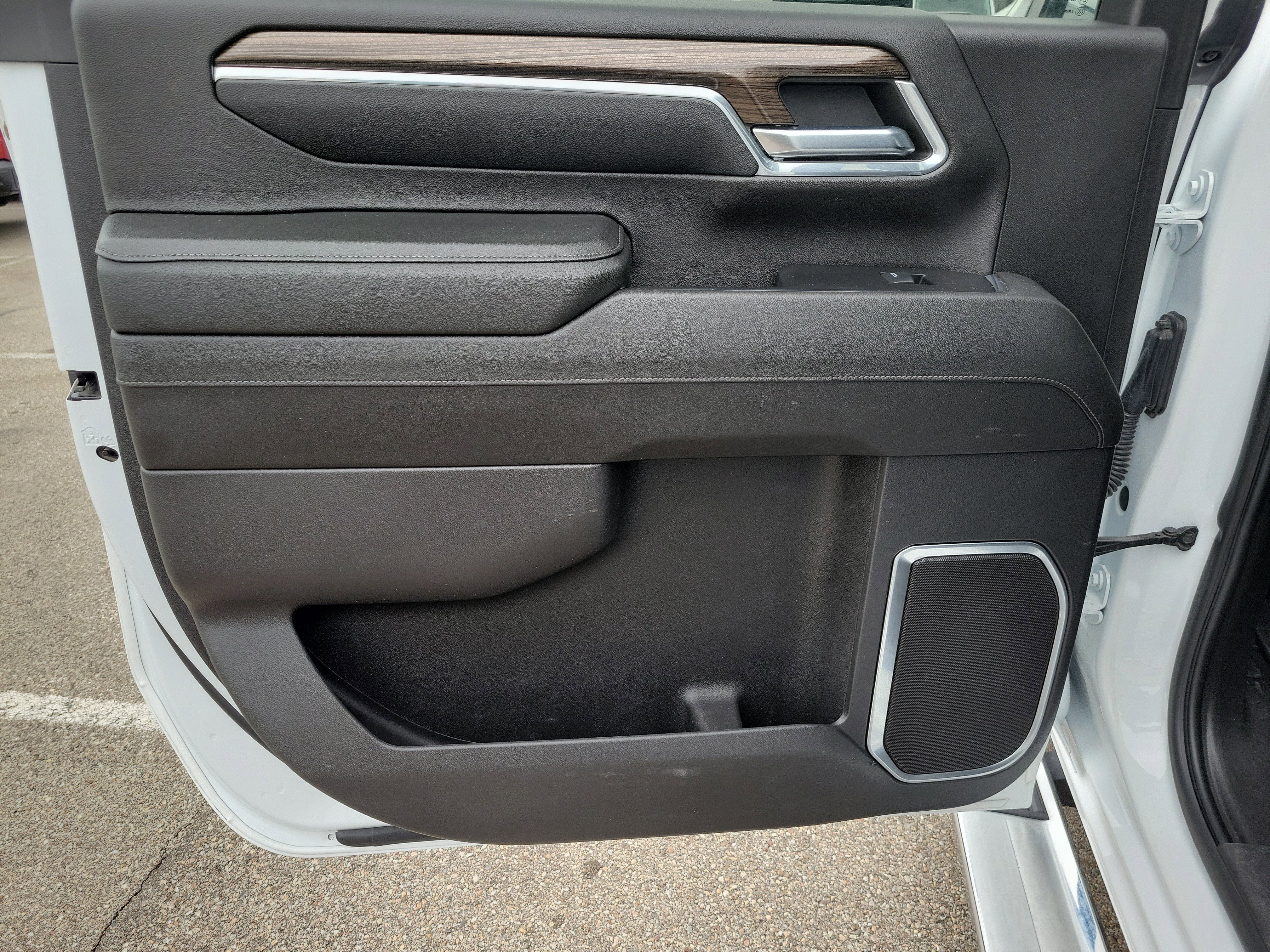 Used 2024 Chevrolet Silverado 2500 LT image 14