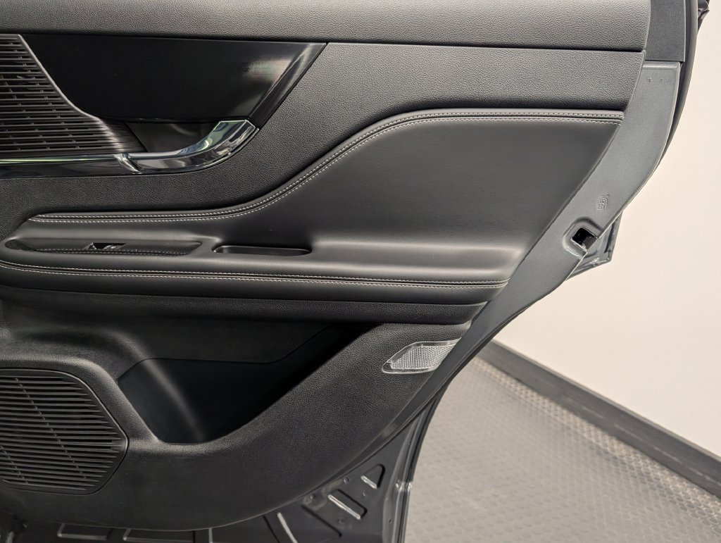Certified 2022 Lincoln Corsair AWD w/ Premium Package image 29