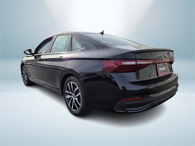 New 2025 Volkswagen Jetta SE image 3