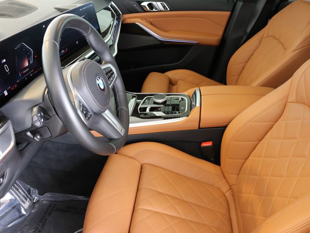 Used 2023 BMW X7 xDrive40i w/ M Sport Package AWD/4WD image 18