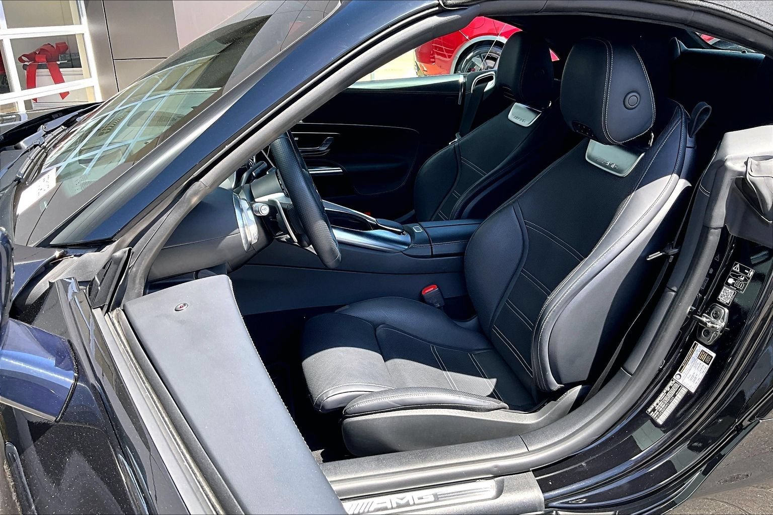 Used 2023 Mercedes-Benz SL 63 AMG 4MATIC image 25