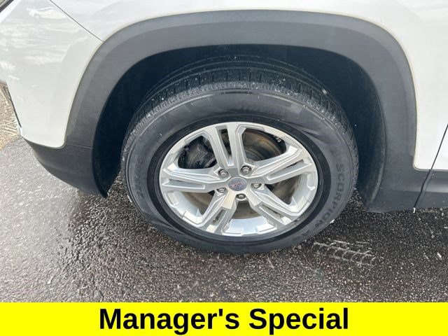 Used 2020 GMC Terrain SLE w/ Driver Convenience Package AWD/4WD image 43