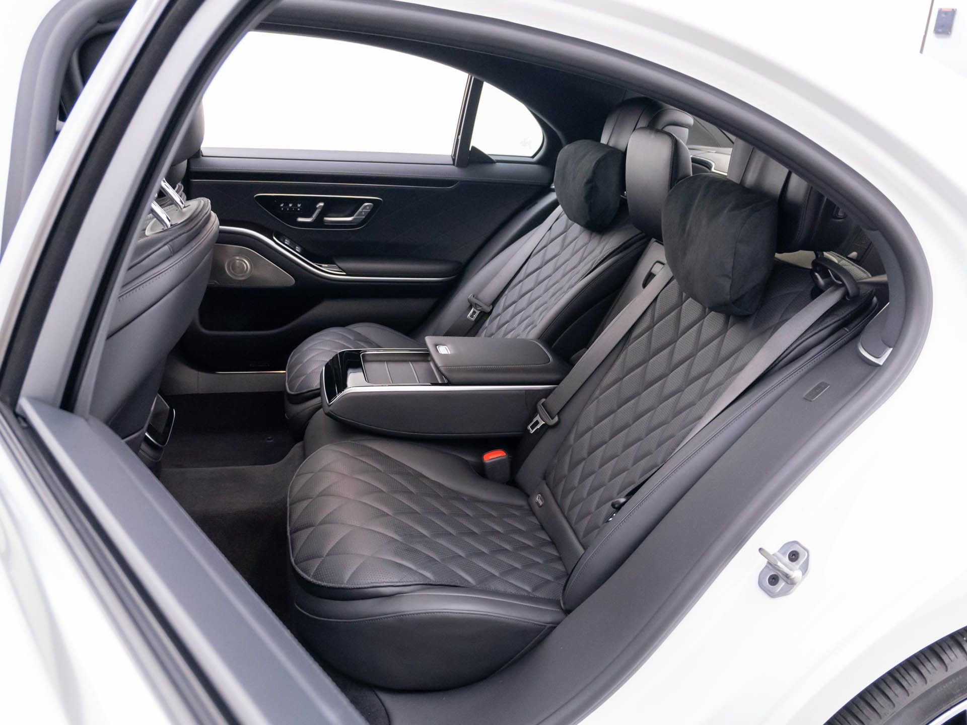 Used 2024 Mercedes-Benz S 580 4MATIC Sedan image 17