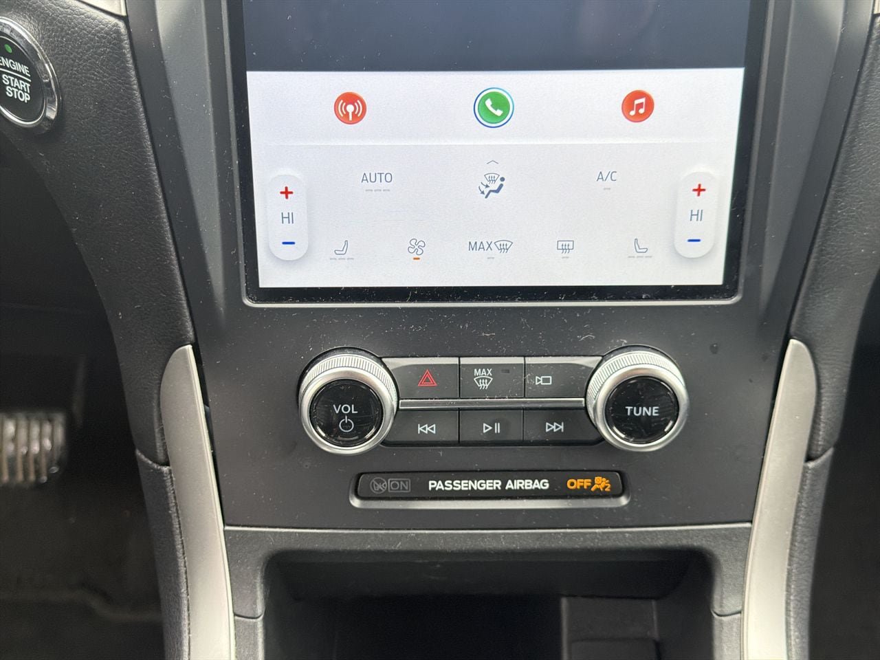Used 2024 Ford Edge SEL AWD/4WD image 18