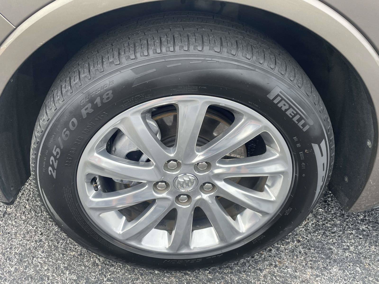 Used 2019 Buick Envision Essence FWD image 12