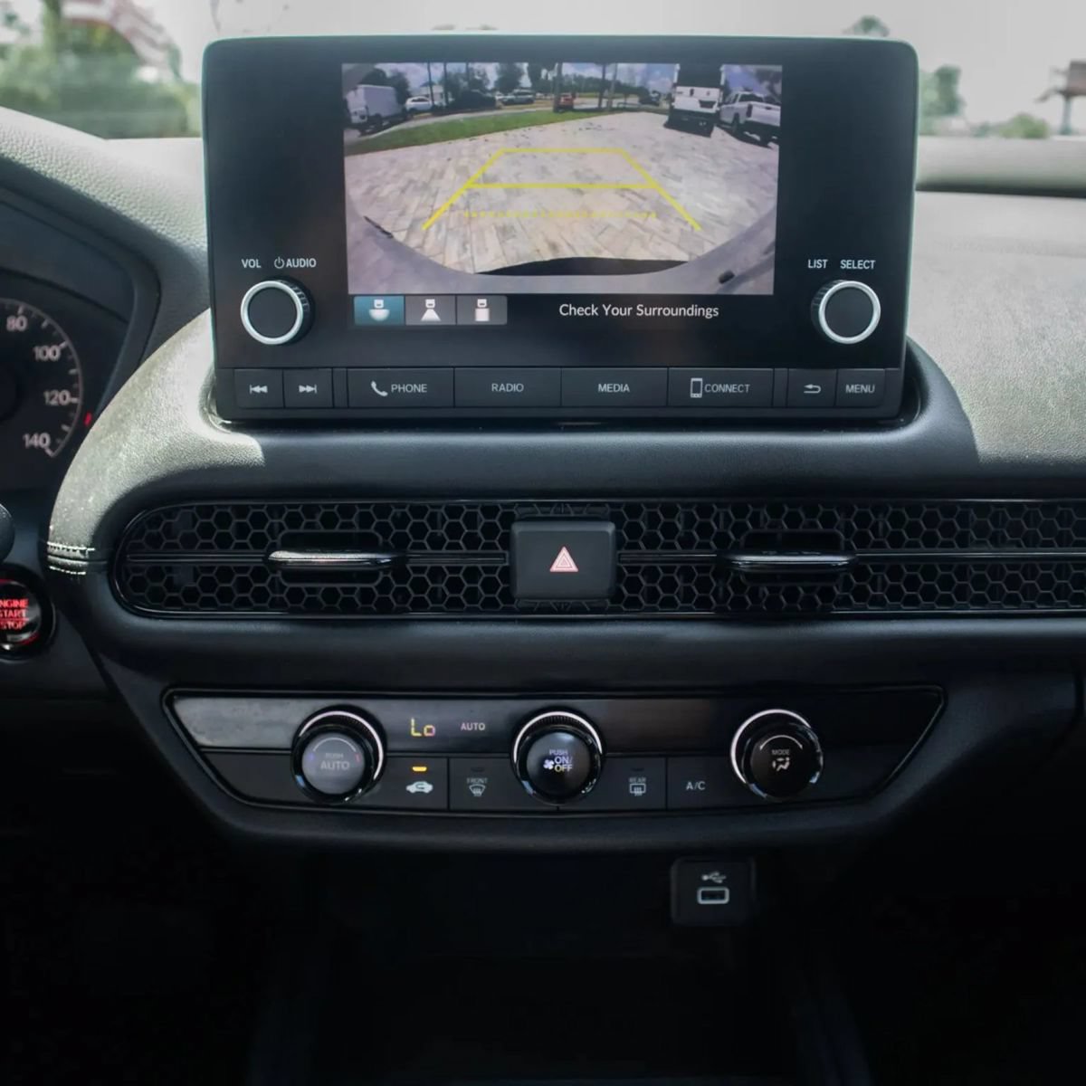 Used 2024 Honda HR-V LX image 33