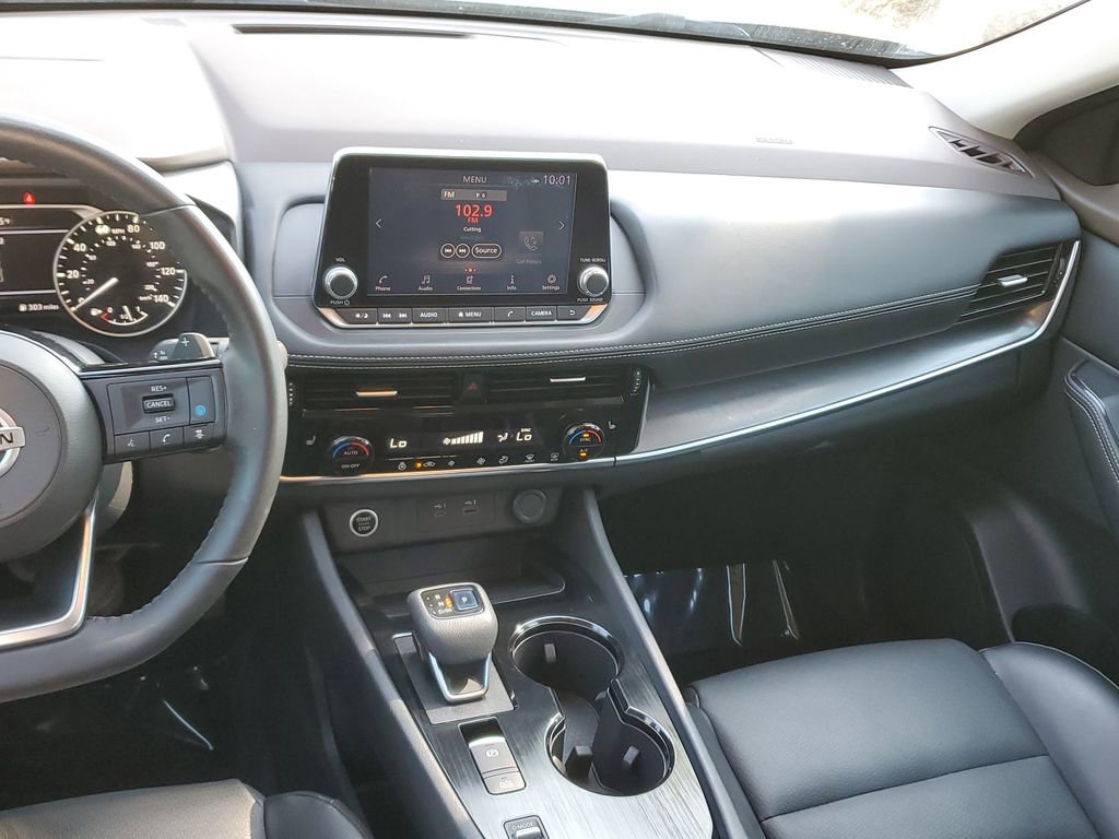 Used 2021 Nissan Rogue SV w/ Premium Package FWD image 19